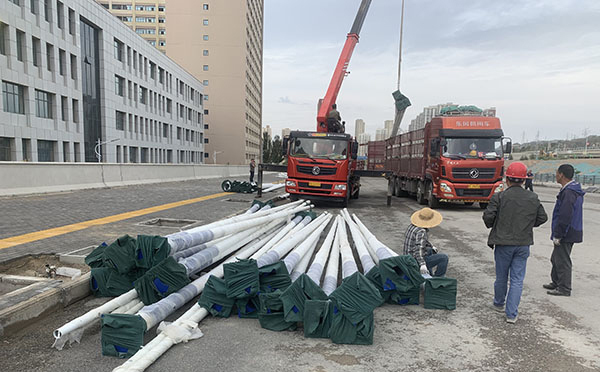 新市农村太阳能路灯安装全解析：庭院太阳能路灯施工指南